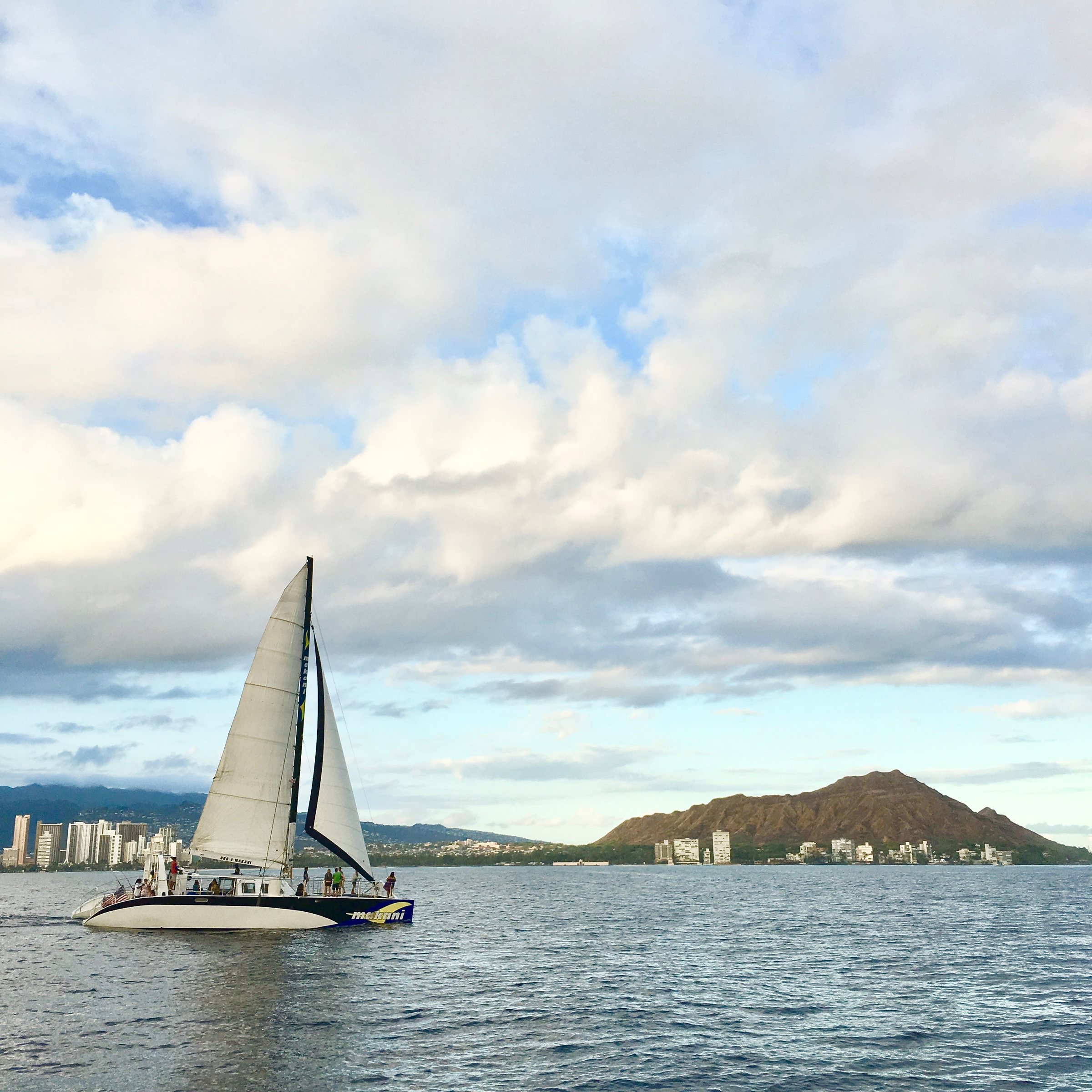 Waikiki Sunset Cruise, cocktail cruise Oahu, sunset activities for Oahu