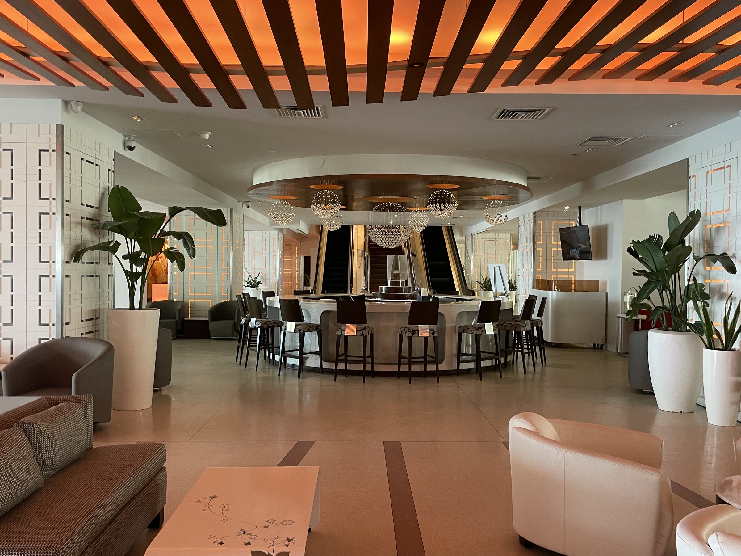 Condado Hilton Lobby Ba r & Lounge