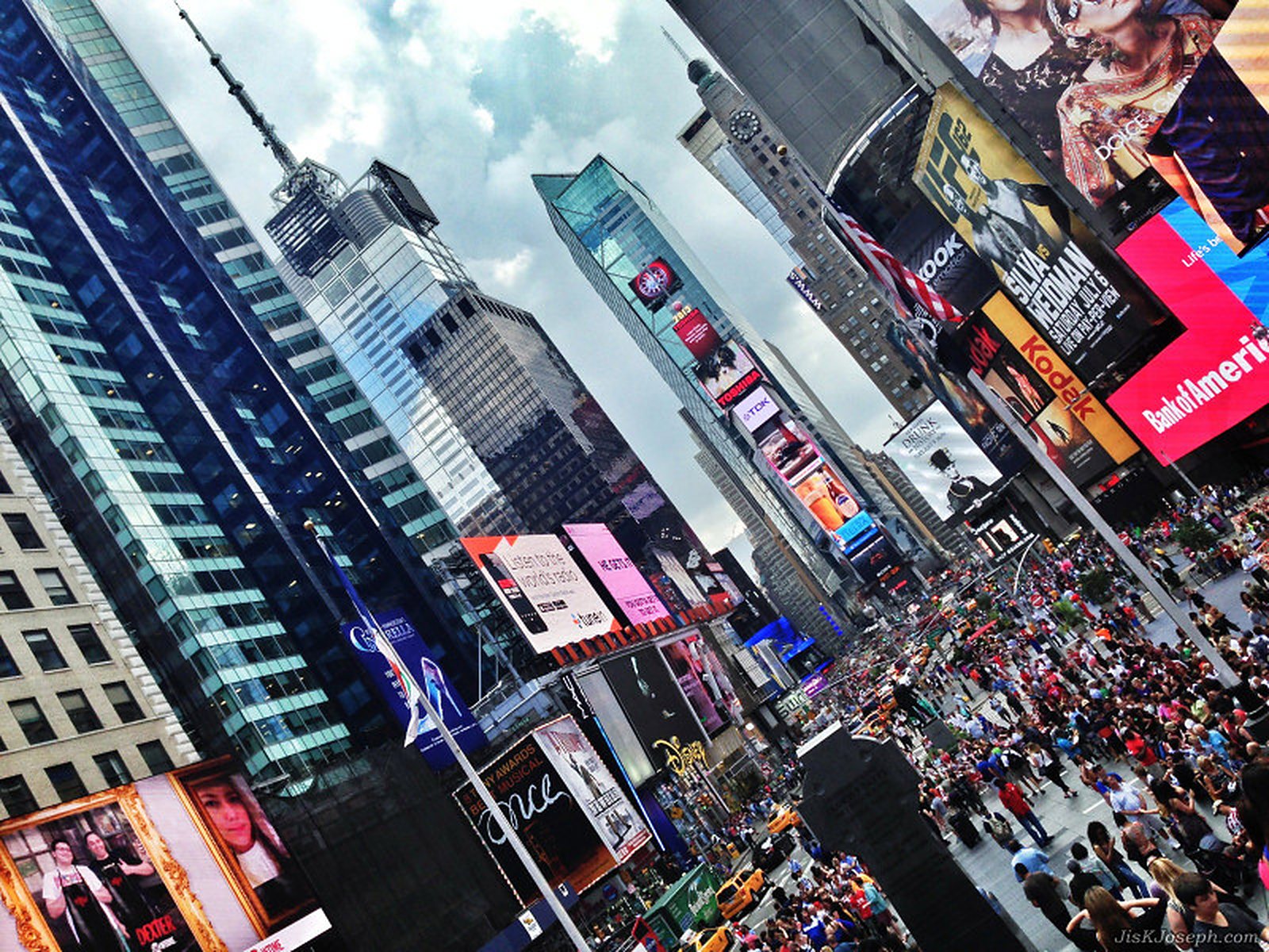 Photo by Jis Joseph:http://jiskjoseph.com/2013/07/20/dear-new-york-city-tourists/