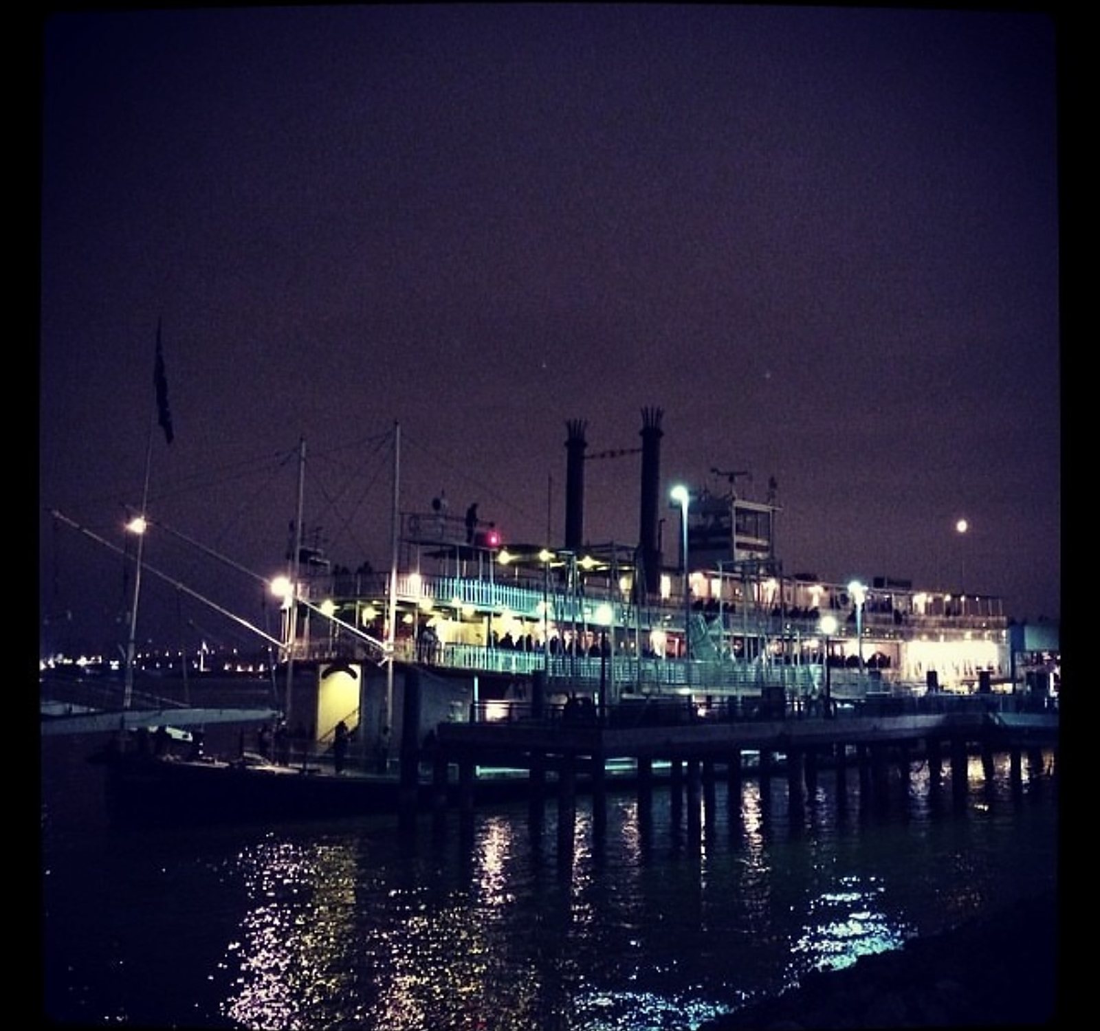 natchez river boardwalk