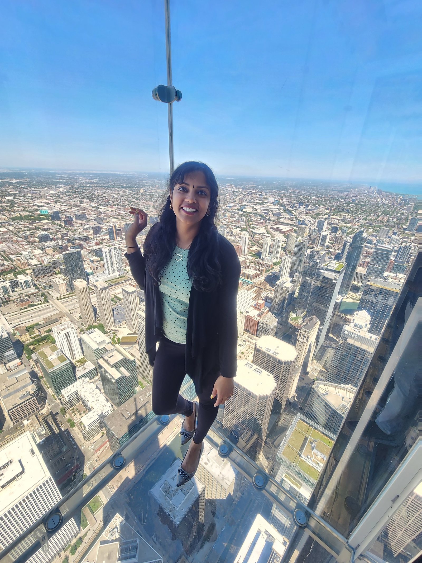 Women standing in the Willis Tower Skydeck